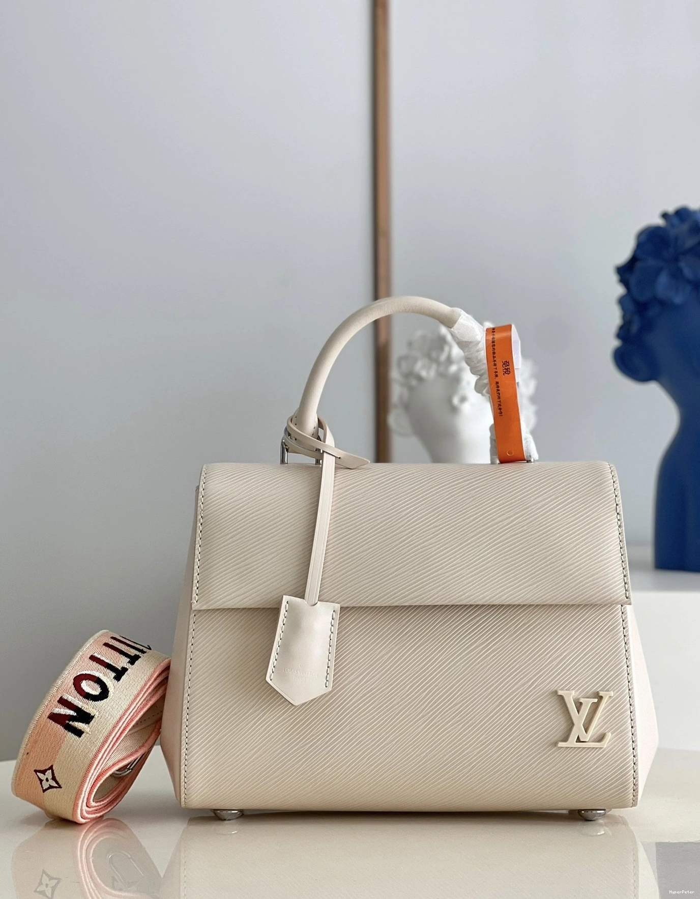 LOUIS BB VUITTON CHANELUNY 0810